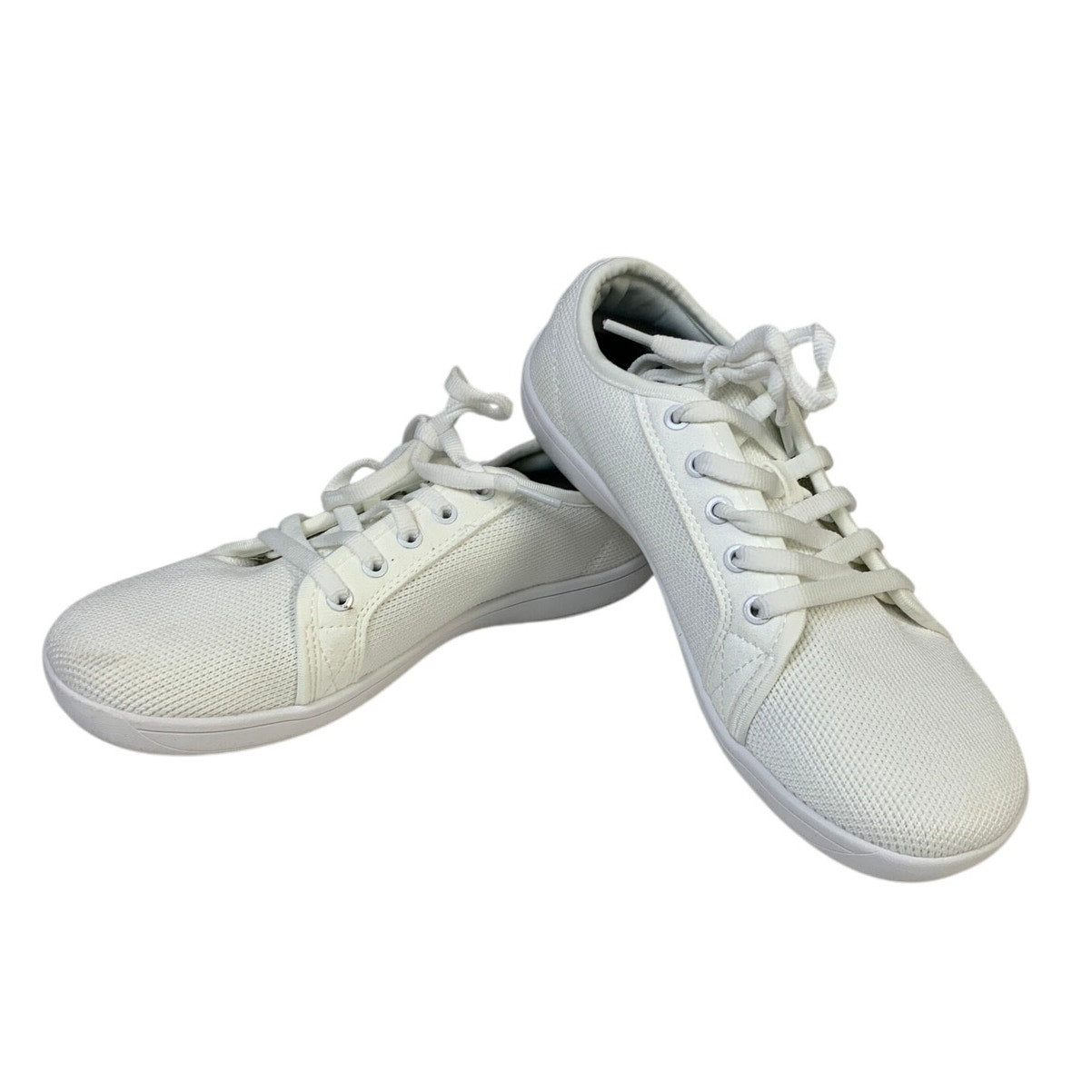 Whitin Womens Size 7 White Sneakers Lace Up Closed Round Toe Low Top Shoes