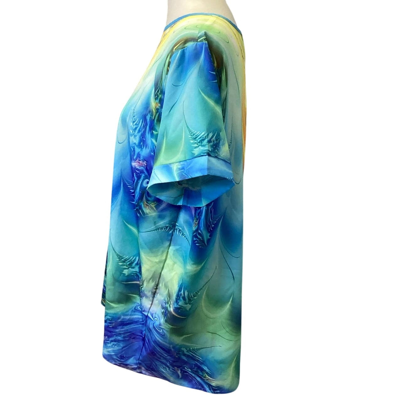 Noracora XL Short Sleeve Polyester Ethereal Rainbow Galaxy Soft Crew Neck Top