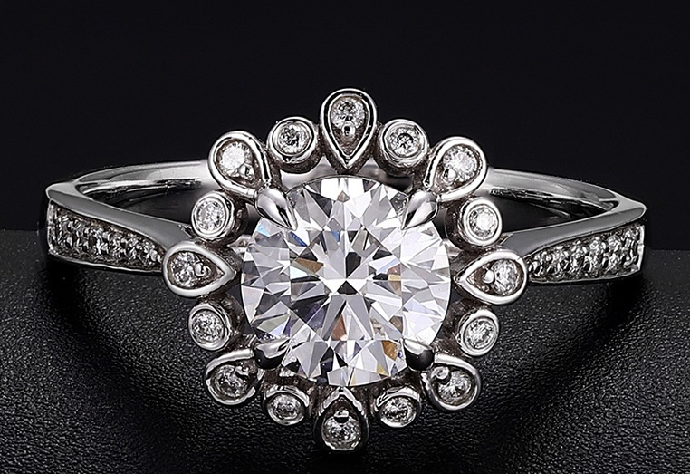 Gekweekte diamantring, elegante diamantverlowingsring, nie-aanslag 18K goud laboratoriumgekweekte diamantring