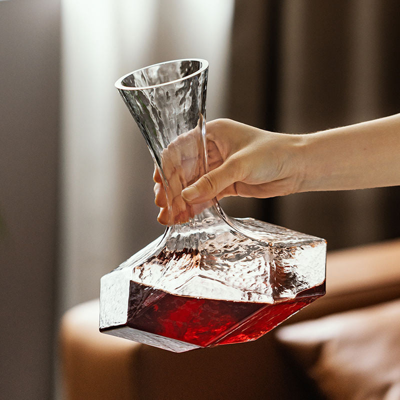 Wine Decanter Cube Diamond Breathable Rapid Wine Bottle for Home Luxury High-End Glass Red Wine Aerator