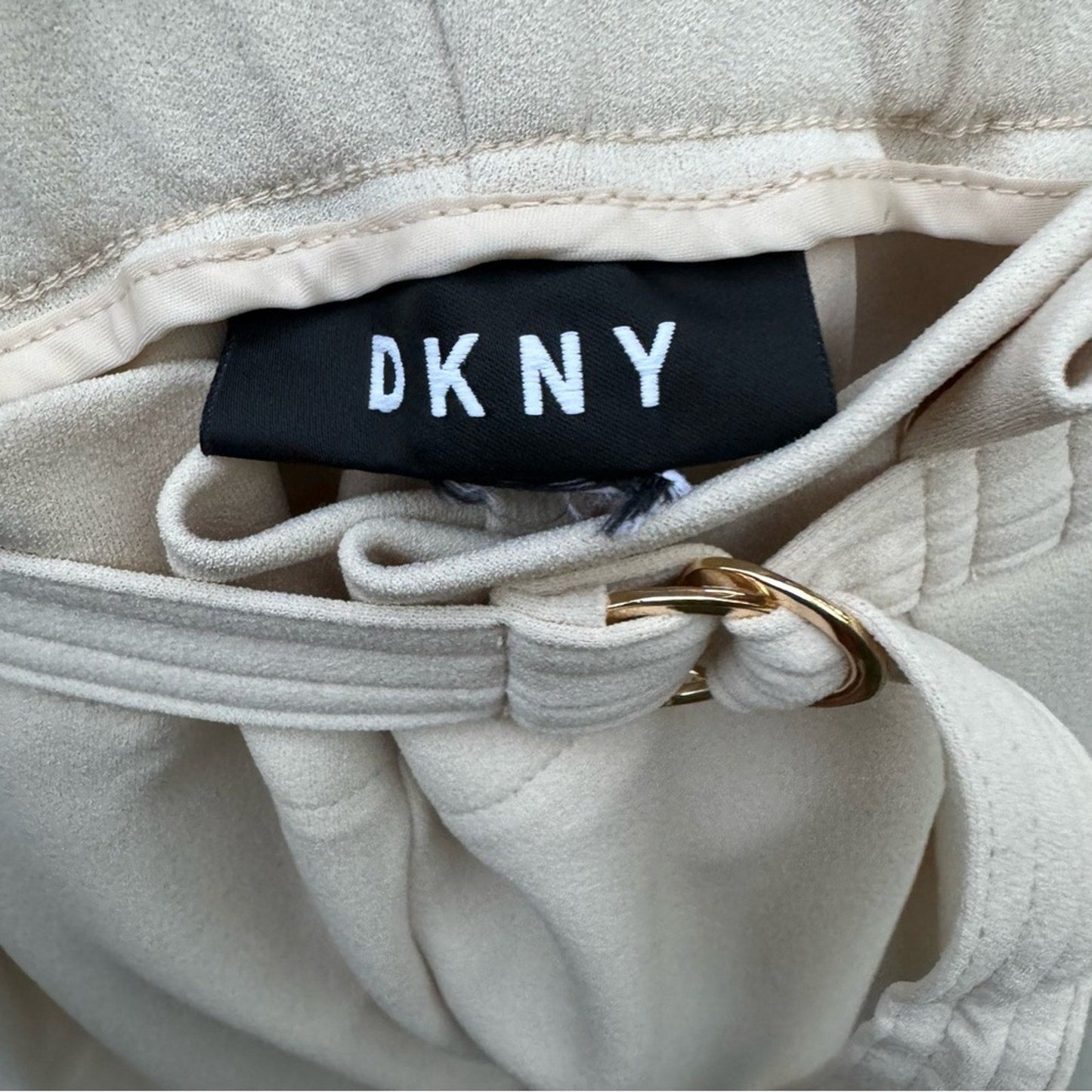 DKNY Womens Large PolySpandex Pleated Front Belted Capri Pants w Pockets