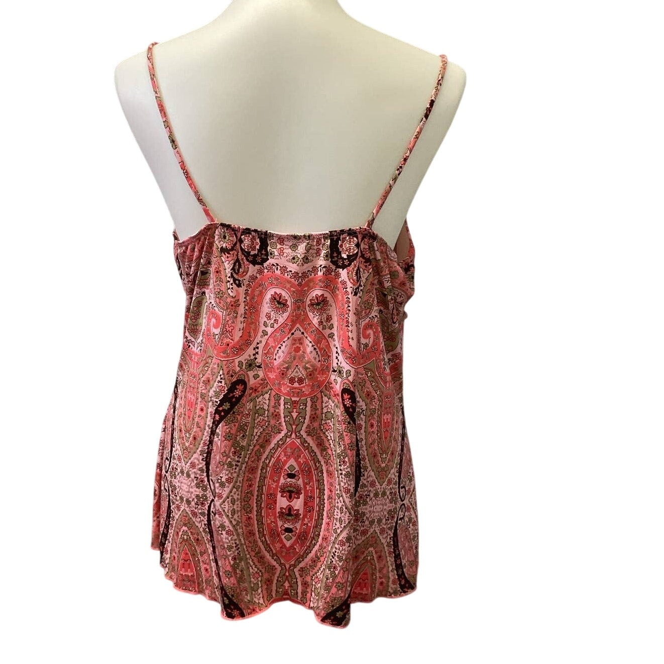 Lot of 2 Fashion Bug XL Sleeveless Flowy Polyester Strappy Cami Tops Blouses