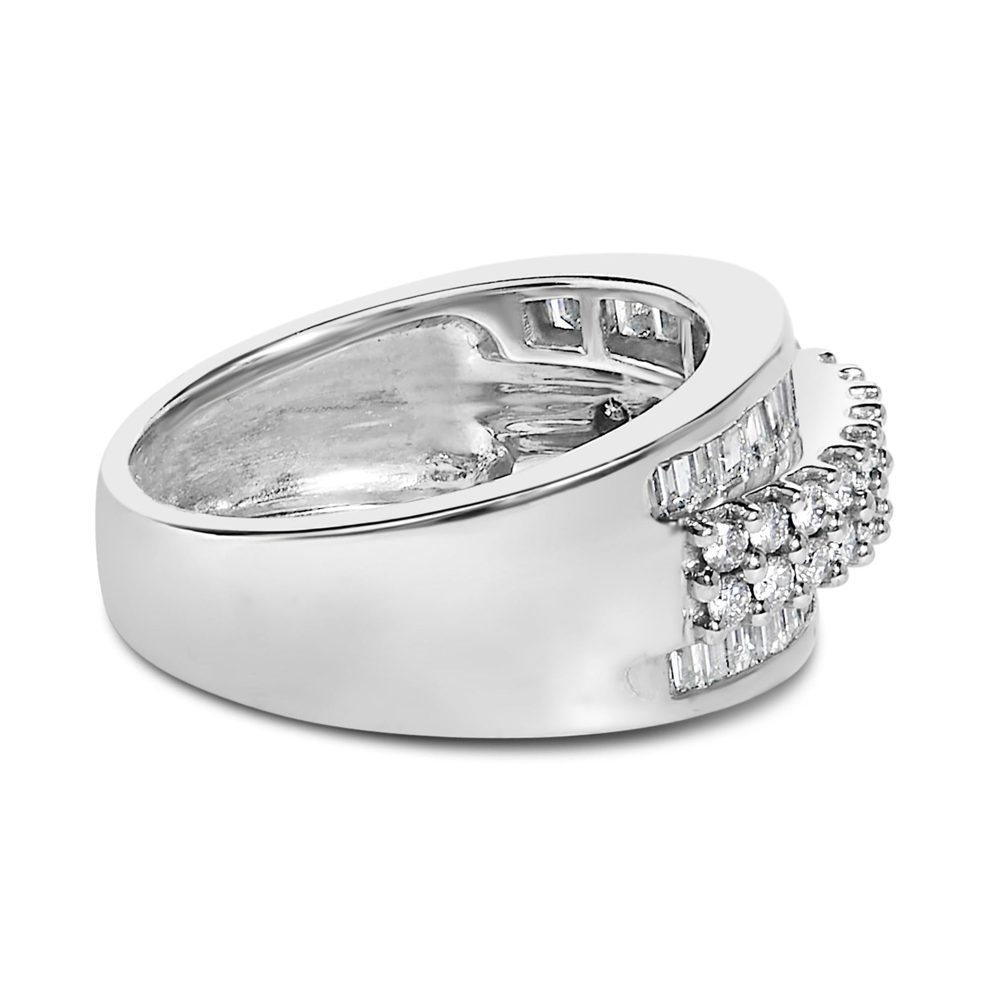 14K White Gold Round and Baguette Diamond Ring (1 1/2 Cttw, F-G Color, SI1-SI2 Clarity)-1