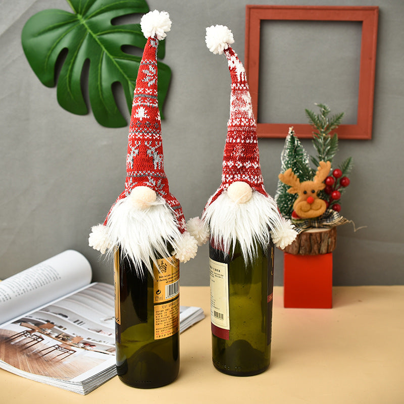 Christmas decorative items, knitted elderly wine bottle covers, figurines, wine caps, wine bottle decorations, gift bags