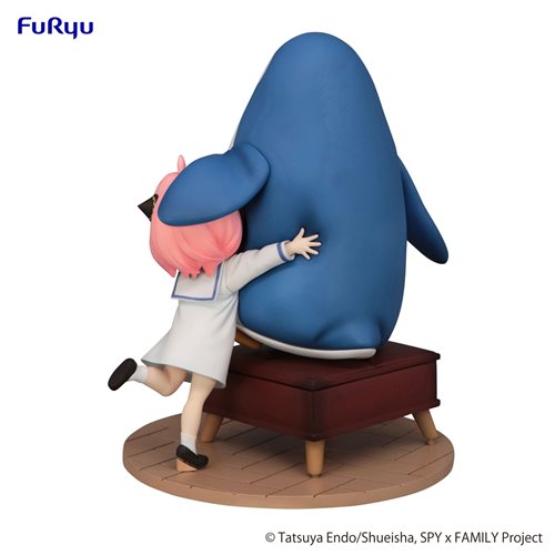 Spy x Family Anya Forger with Penguin Exceed Creative Statue