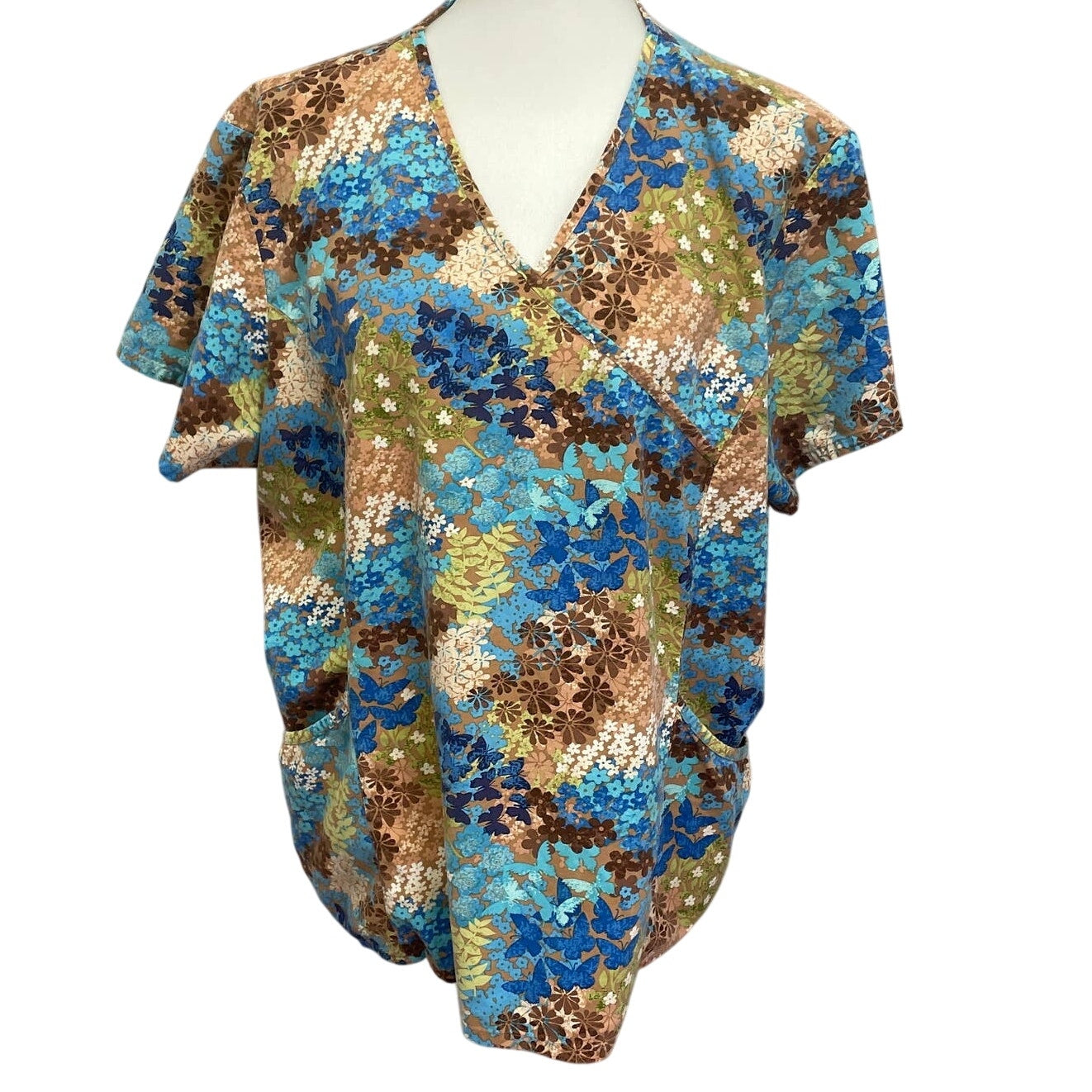 Womens 2X Butterflies Flowers Floral Short Sleeve Cotton Blend Scrub Top Pockets
