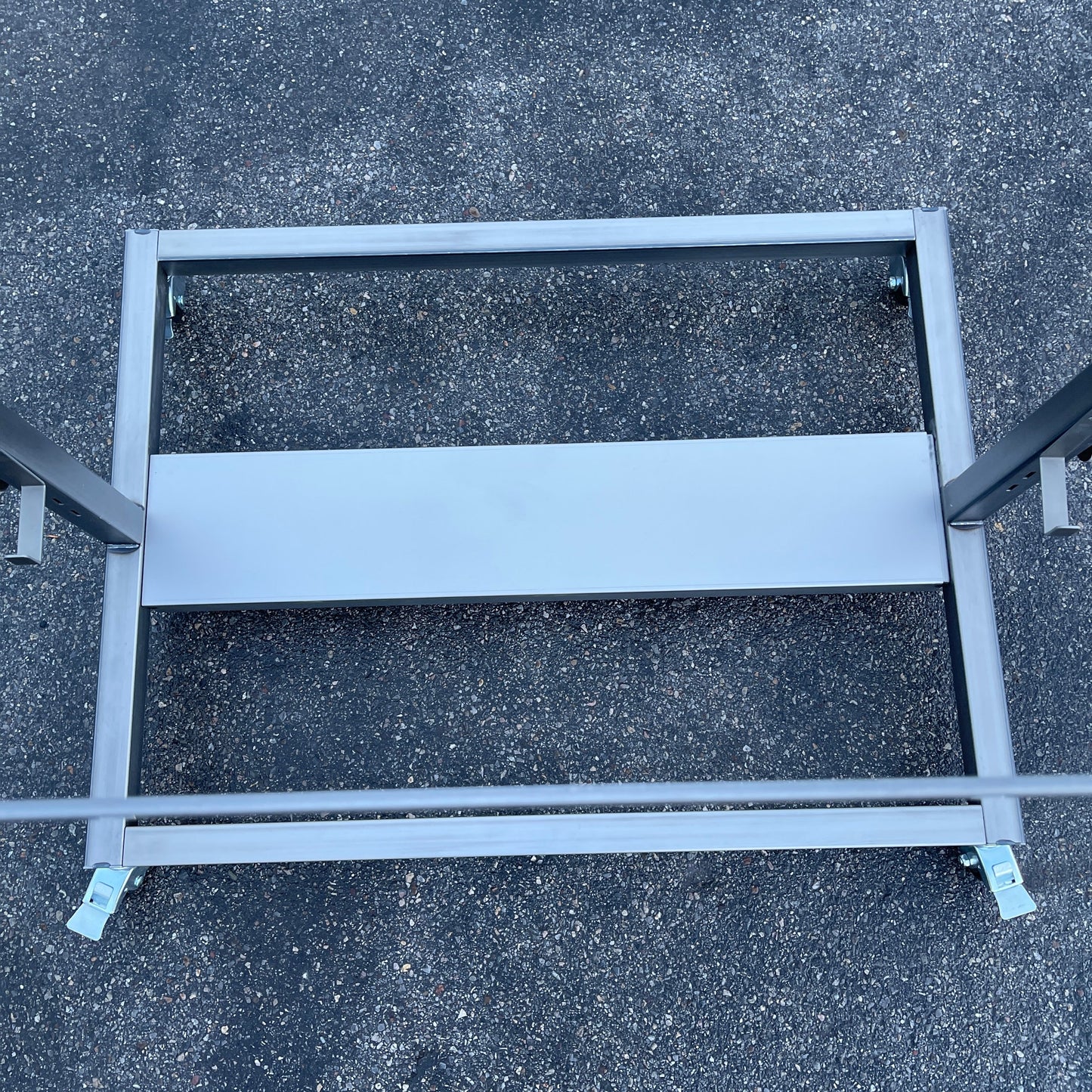GRAND + BENEDICTS Mobile Core 4-Way Display Rolling Shelf Rack 943-GB4133-18 (New)