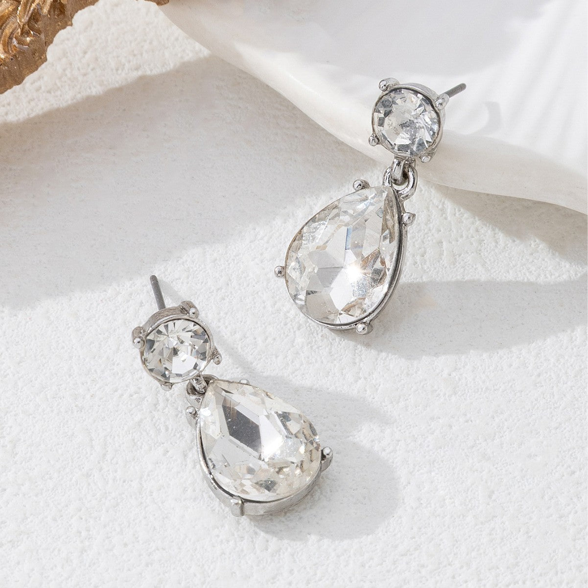 Wholesale Floral Interlinked Drop Earrings, New Niche Design Women  Earrings, European American High End Light Luxury Jewelry