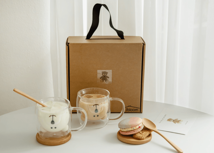 [Gift set] Home cafe gift” Bellu bear set (2 heat-resistant mugs + 2 wood saucers + 2 wood spoons + postcard + gift packaging)-2