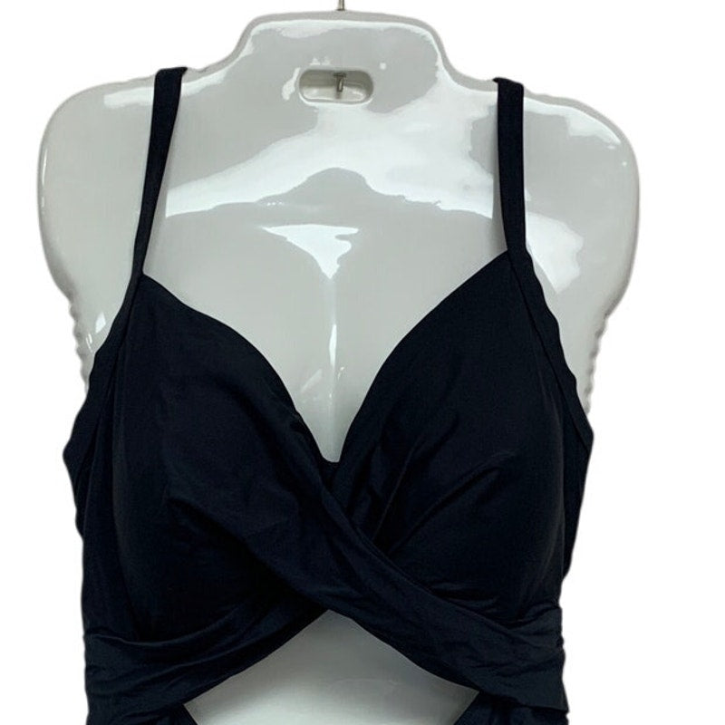 Womens Medium Black Keyhole Thin Strap Back Tie Padded One Piece Swimsuit