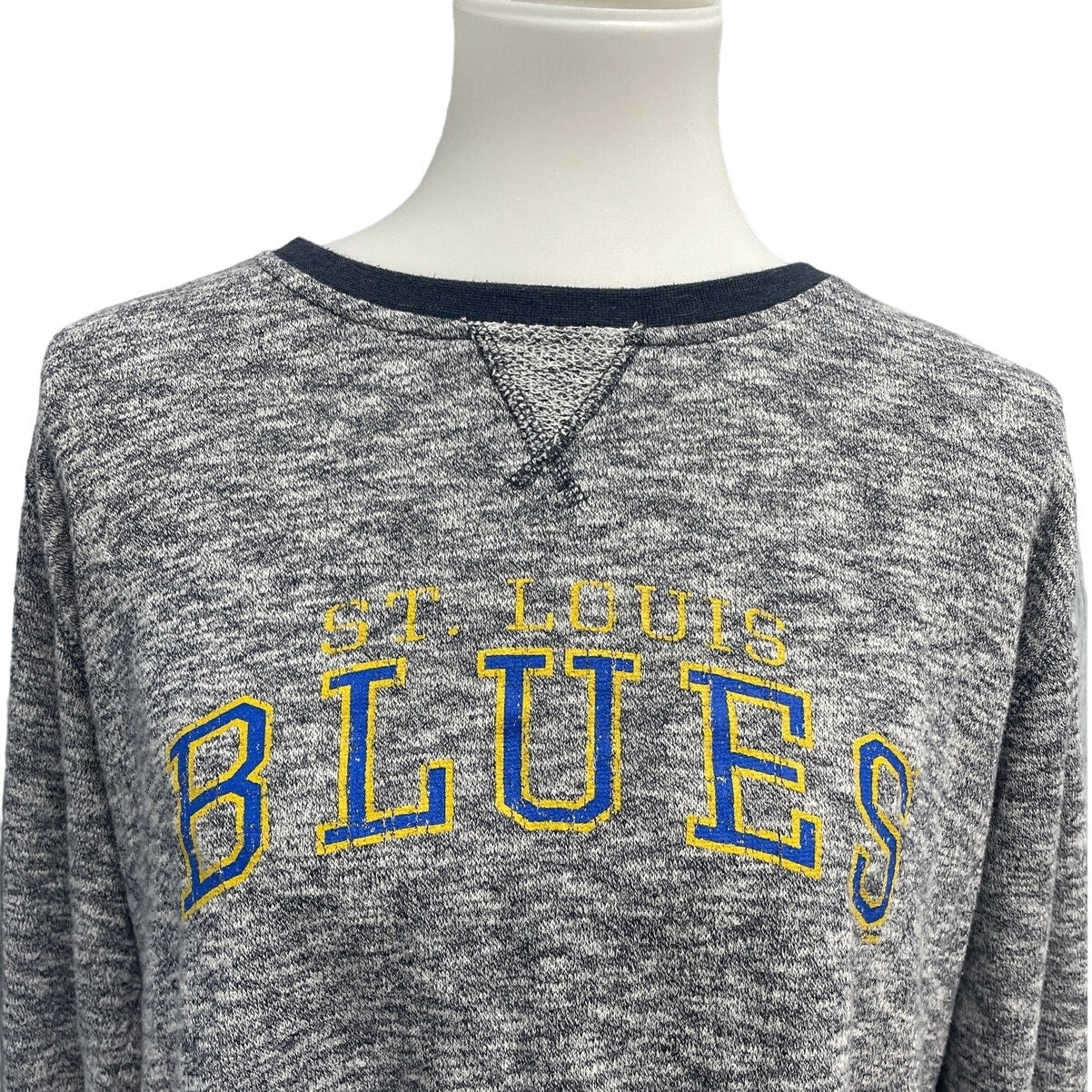Gear Sports Womens XXL St Louis Blues Hockey Long Sleeve Lightweight Sweatshirt