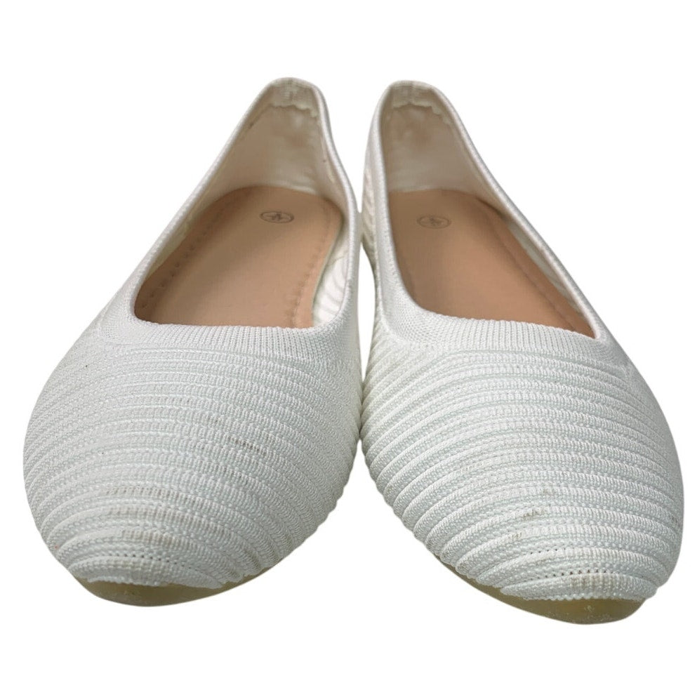 Womens Size 6 White Flats Ribbed Textured Cloth Closed Pointed Toe Shoes