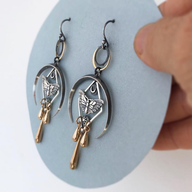 New Retro-style Personalized Hollow-out Casual Earrings