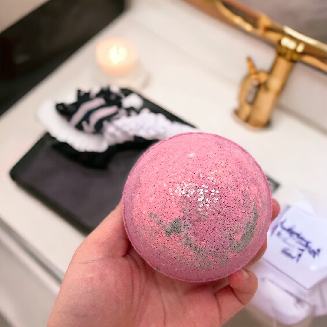 Luxury and Sweet Almond Bath Bomb-2