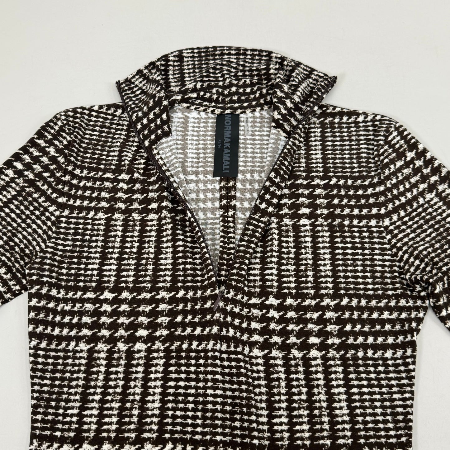 NORMA KAMALI Front Zip Slim Fit Turtle Top Women's Sz XS/34 Chocolate Plaid Tweed