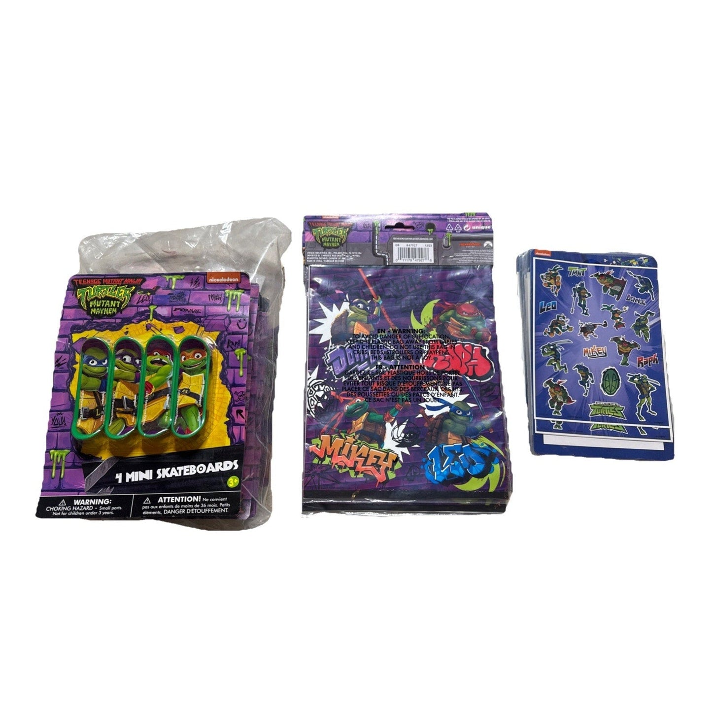 party favors TMNT Set Of Toys, Bags And Stickers.