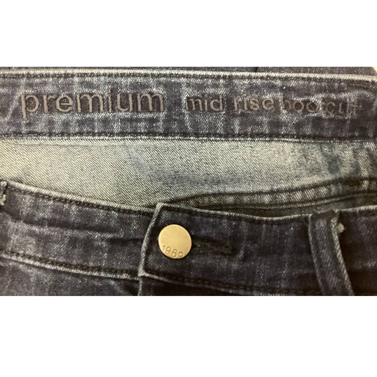 GAP Womens Size 10/30 Premium Mid Rise Boot Cut Stretch Denim Blue Jeans