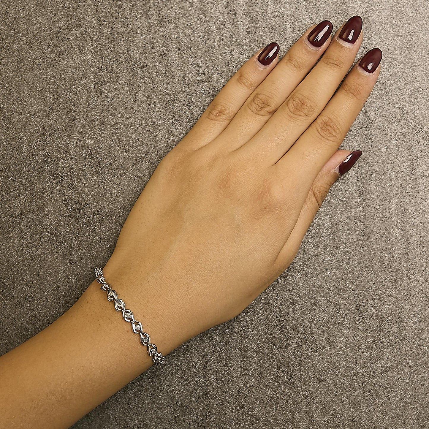 .925 Sterling Silver 1/10 Cttw Round-Cut Diamond Links of Flame Bracelet (I-J Color, I3) - 7.25"-2