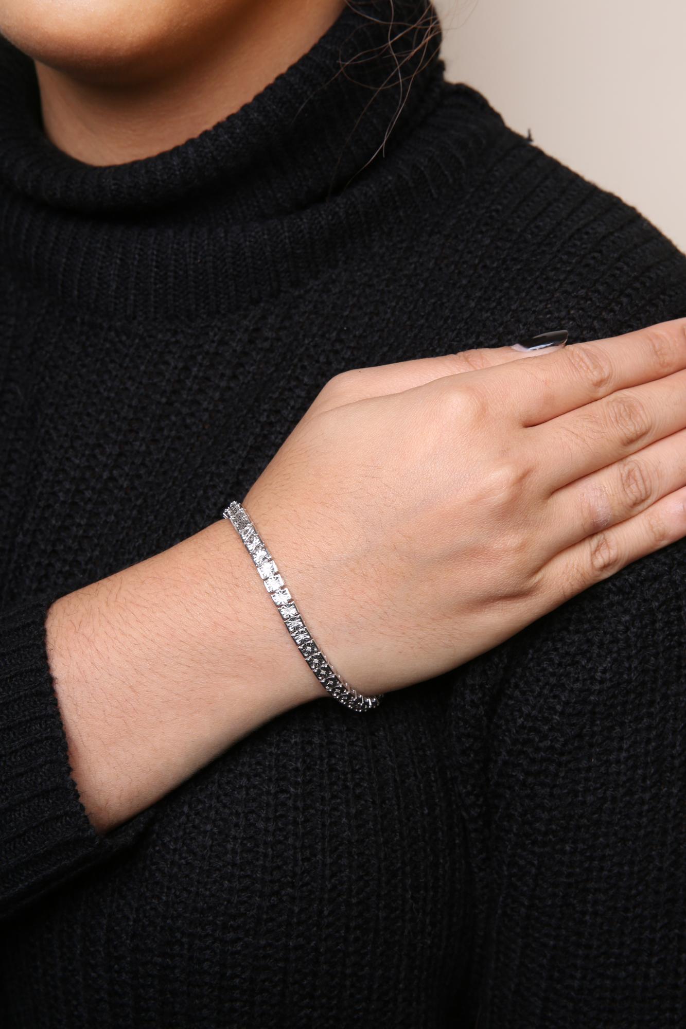 .925 Sterling Silver 1/10 Cttw Diamond 7.25" Link Bracelet (I-J Color, I2-I3 Clarity)-2