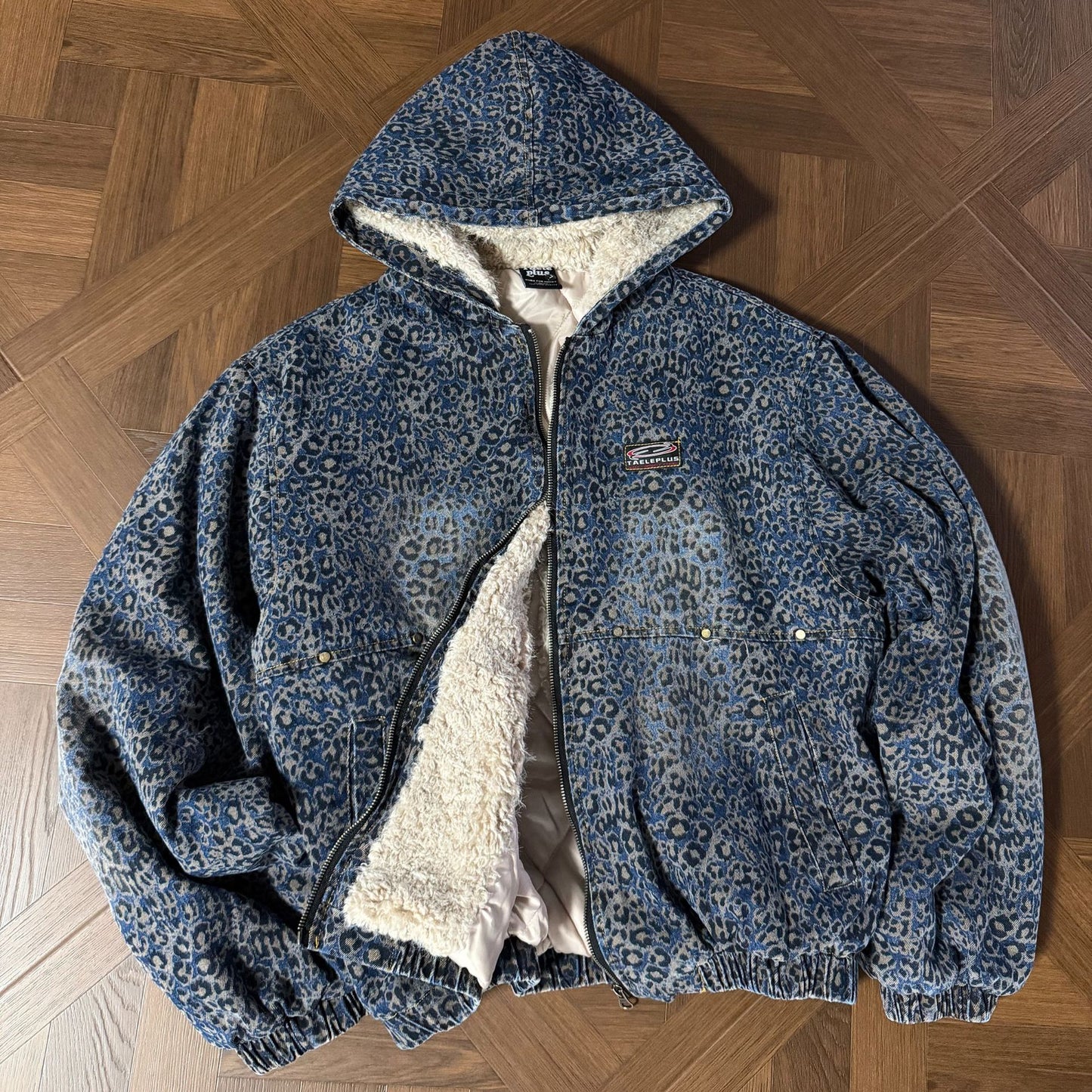 Leopard print cotton coat and lamb wool jacket
