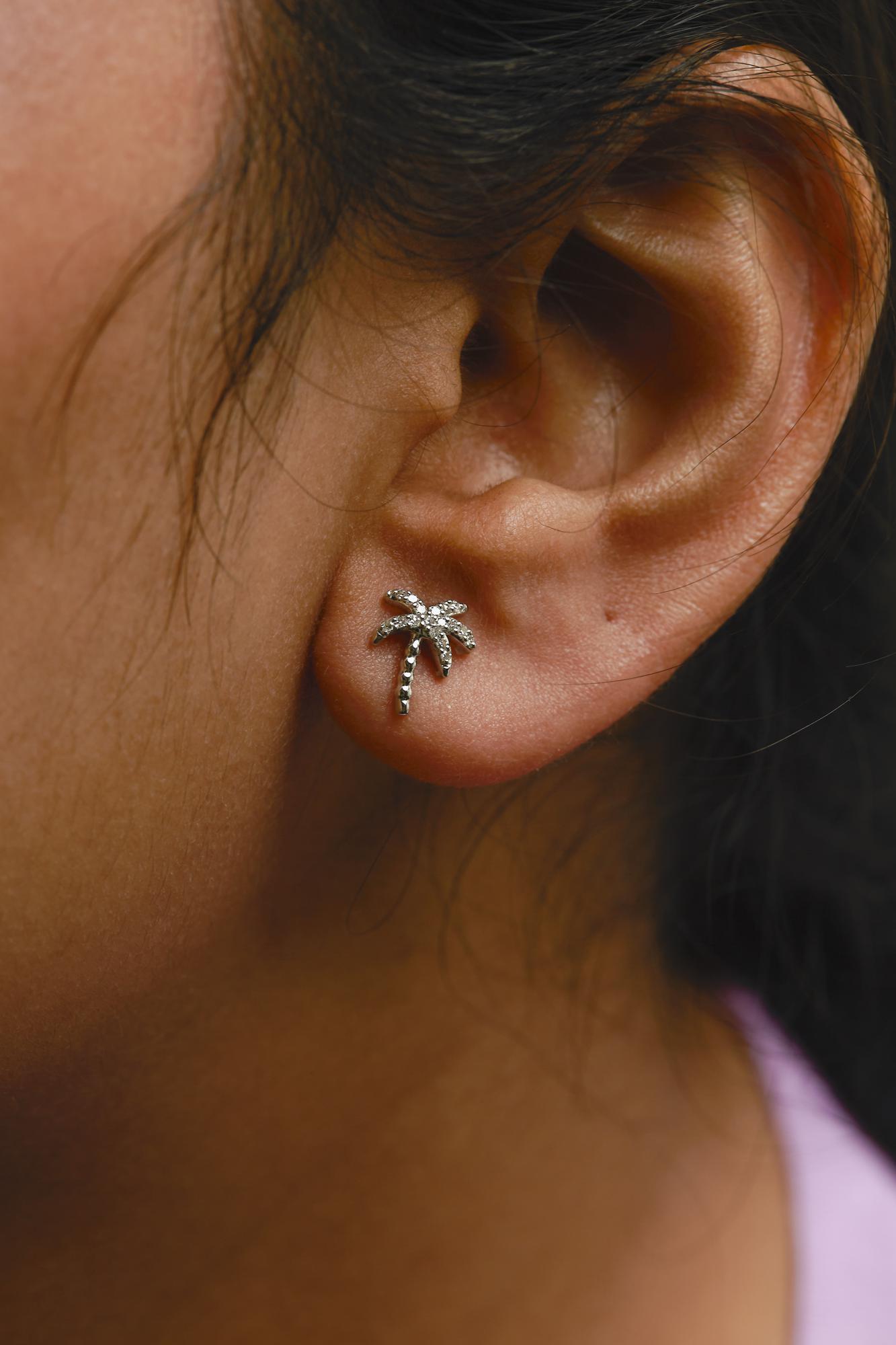 10K White Gold 1/10 Cttw Diamond  Encrusted Palm Tree Stud Earrings (H-I Color, I1-I2 Clarity)-2