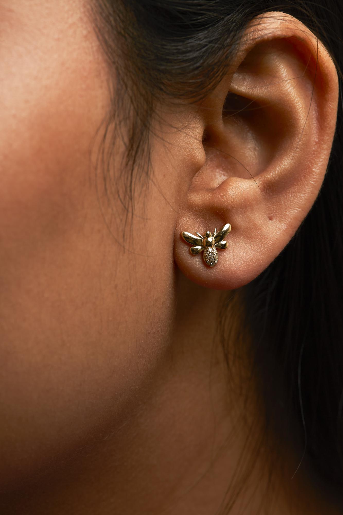 10K Yellow Gold Diamond Accented Bumble Bee Stud Earring (H-I Color, I1-I2 Clarity)-2