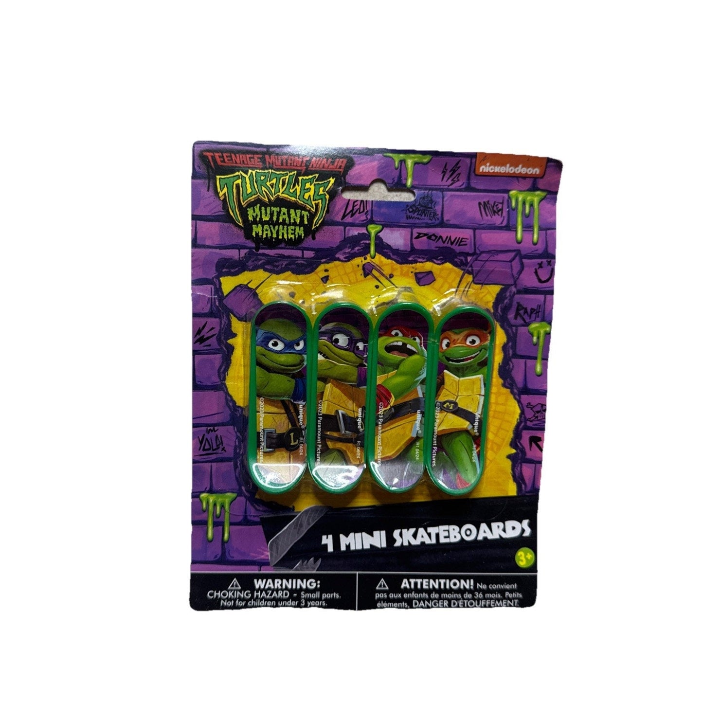 party favors TMNT Set Of Toys, Bags And Stickers.