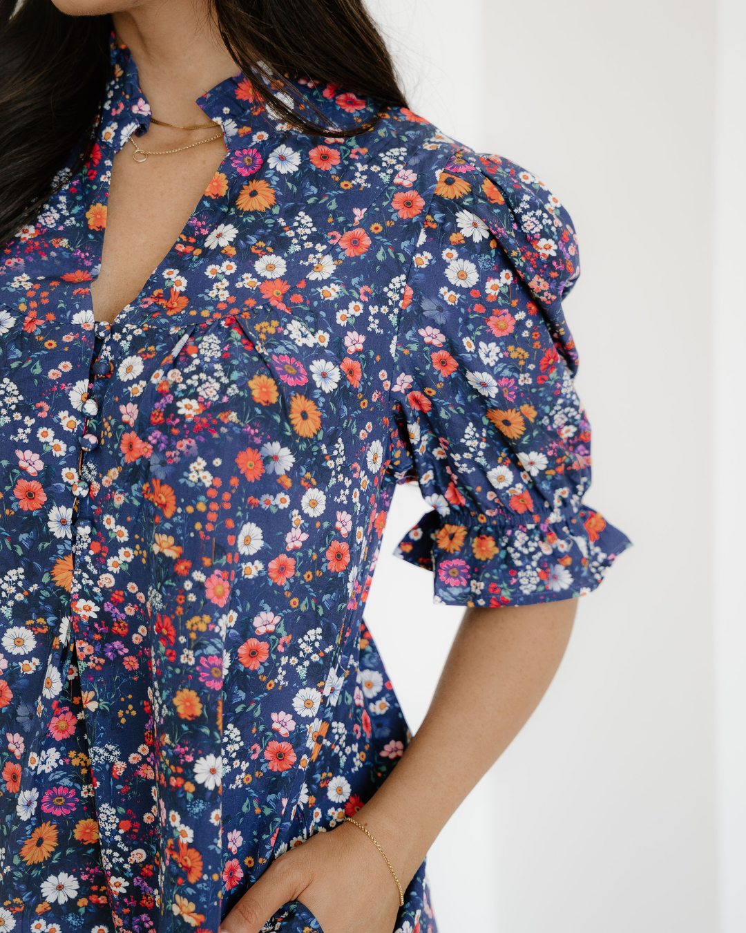 Serena Wild Daisy Floral Split Neck Short Puff Sleeve Mini Dress