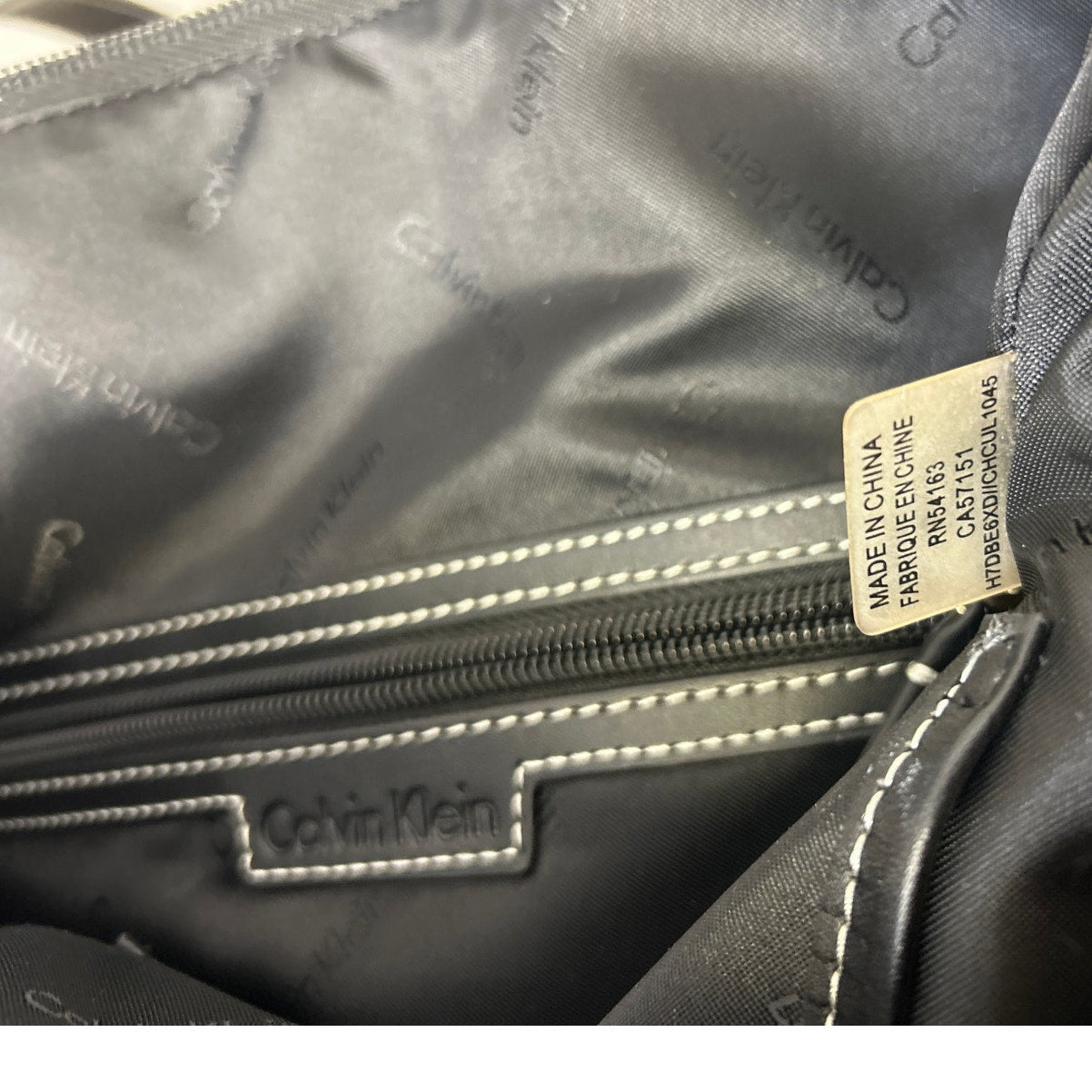 Calvin Klein Womens Black Faux Leather Trim Zipper Close Vinyl Shoulder Hand Bag