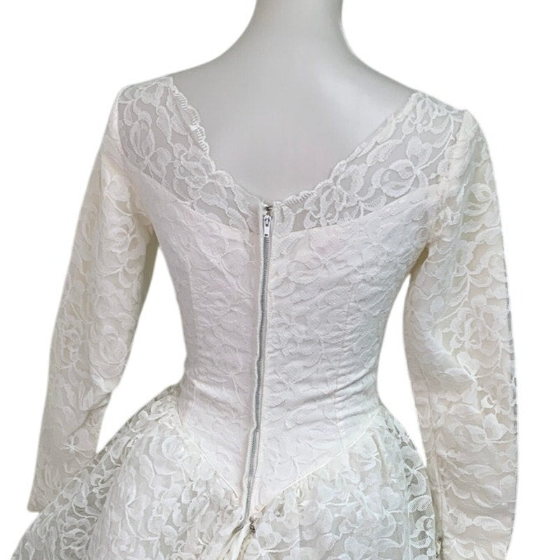 Vintage 1980s Womens Size 6 Long Sleeve Ladies Garment Union Made Wedding Dress