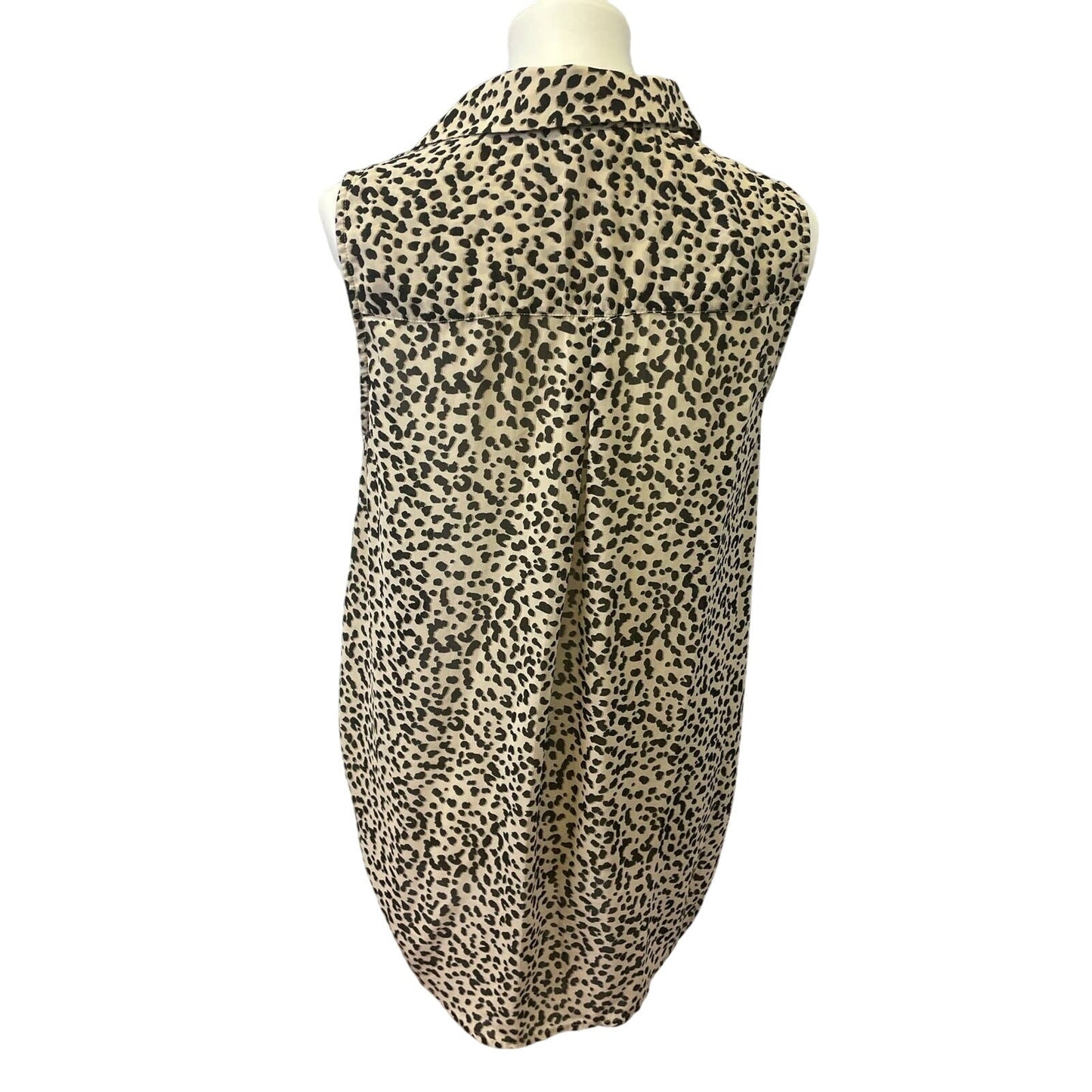 2 Merona Medium H&M Sleeveless Polyester Blend Polka Dot Button Up Tank Tops