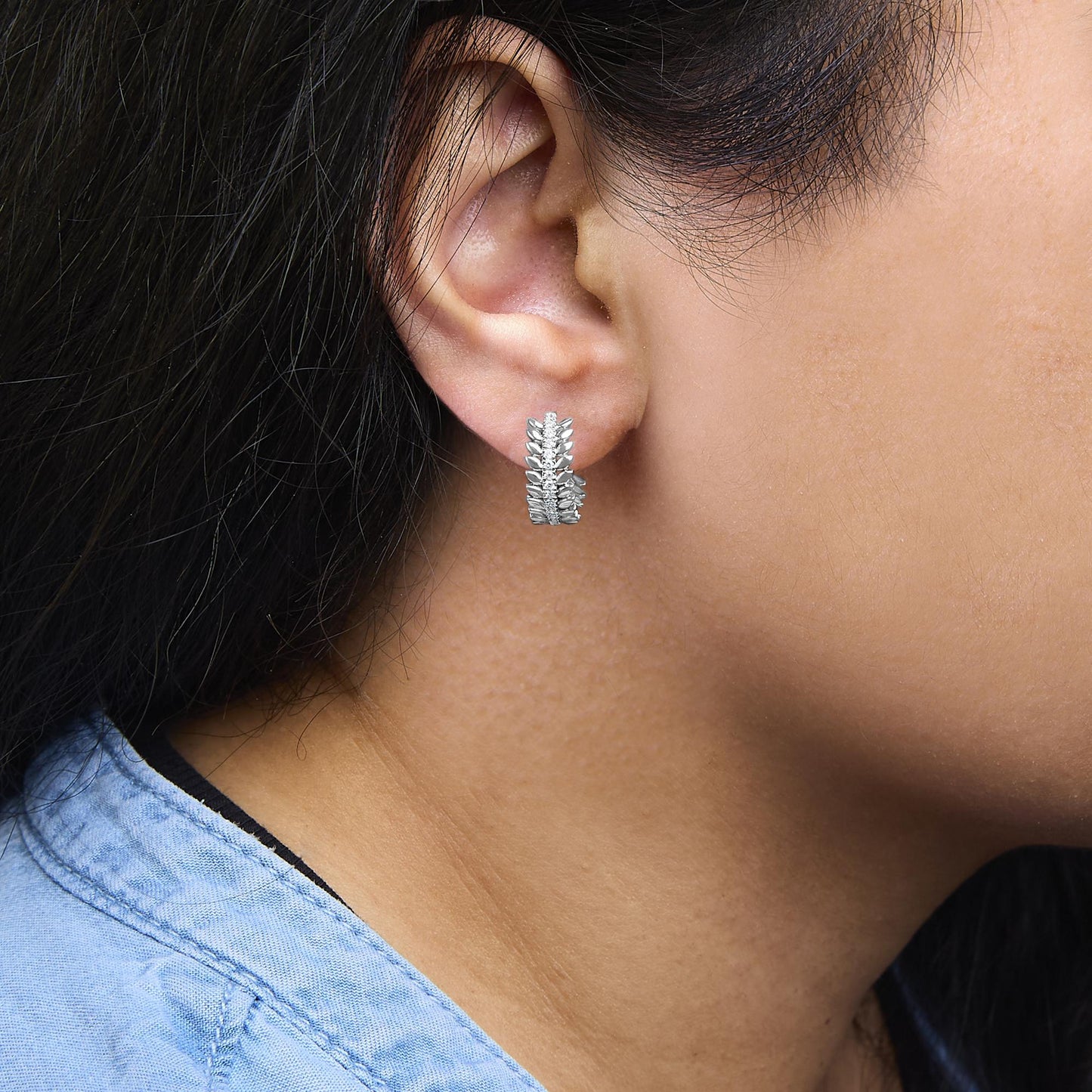 14K White Gold 1/4 Cttw Lab Grown Diamond Leafy Wreath Hoop Earrings (F-G Color, VS1-VS2 Clarity)-2