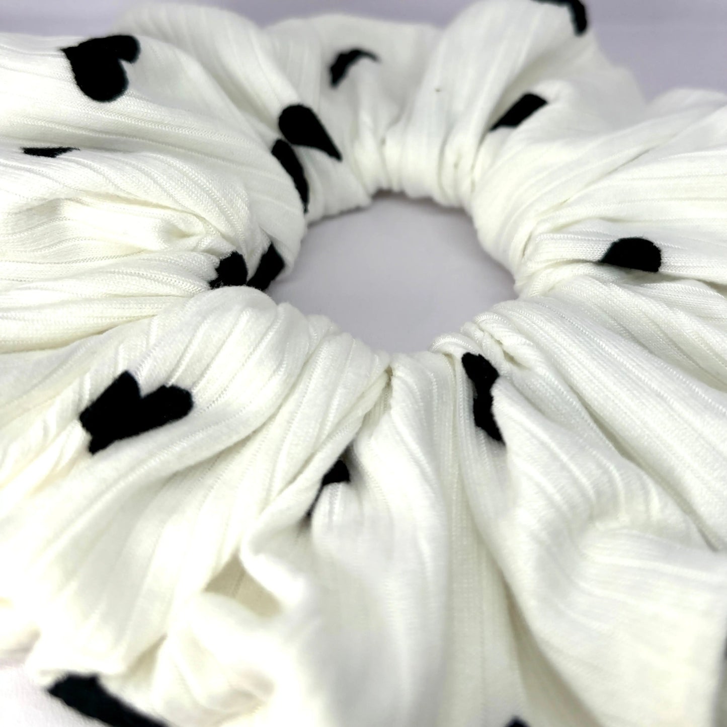 White Heart Ribbed Scrunchie