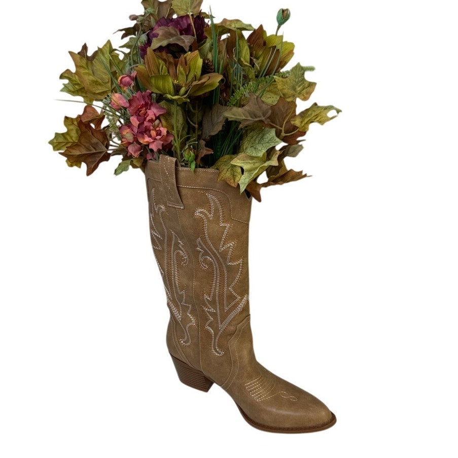 Handmade Upcycled Valentine Rustic Cowboy Boot Flower Table Decor Wall Hanging
