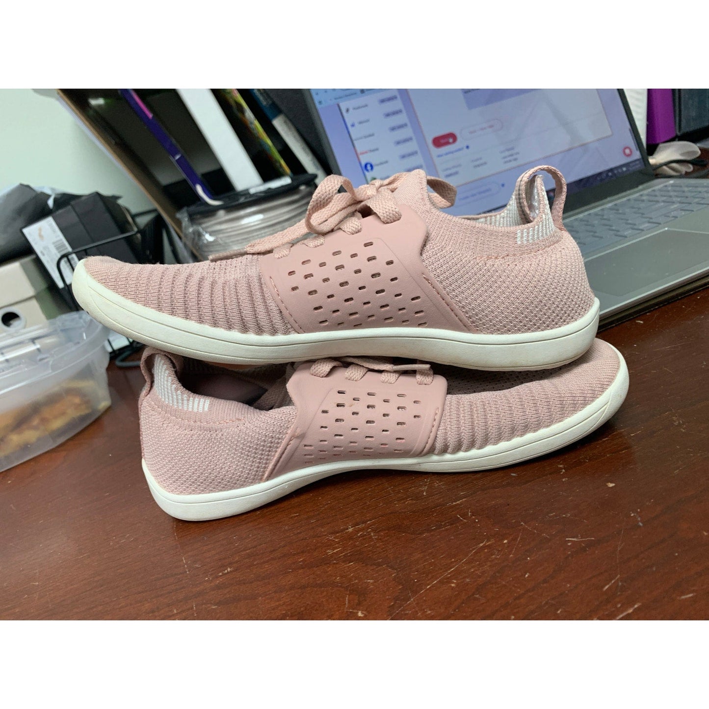 Whitin Womens Size 7.5 Pink Wide Toe Box Minimalist Cross Training Sneaker Shoes