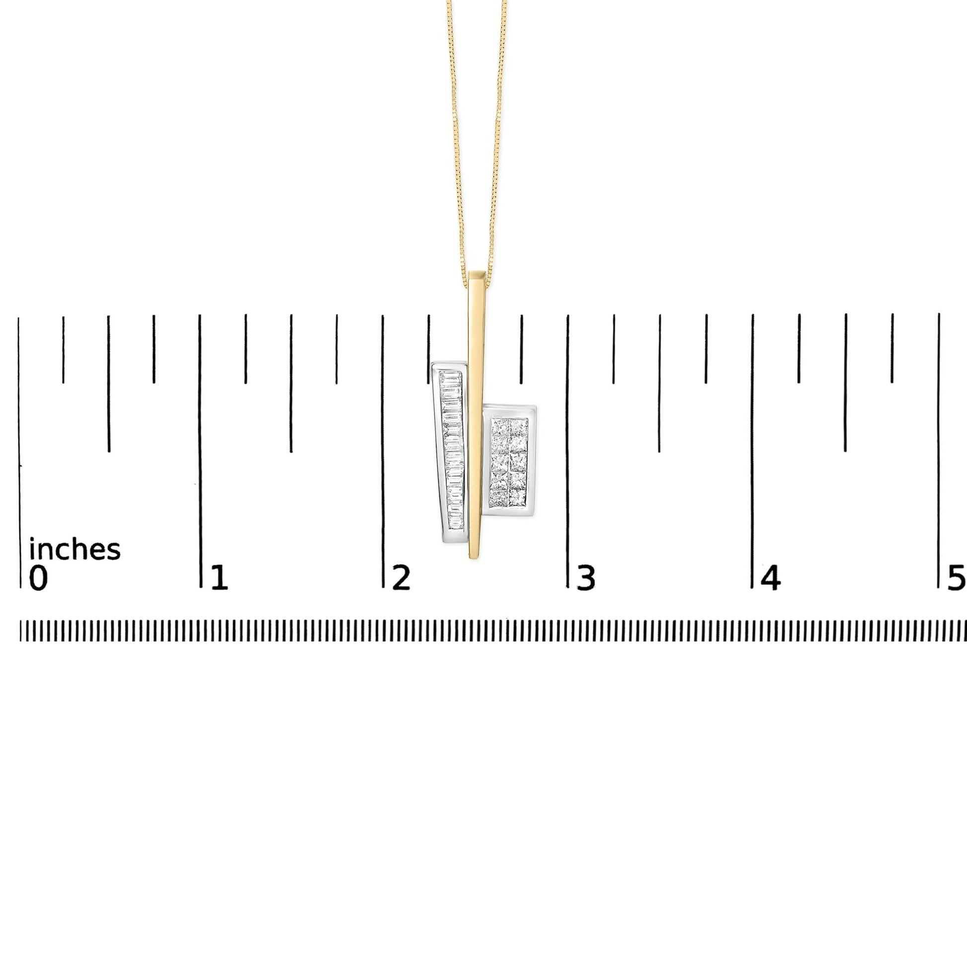 18K Yellow and White Gold 1 7/8 Cttw Princess Baguette Diamond Key Shaped 18" Pendant Necklace (H-I Color, SI1-SI2 Clarity)-4