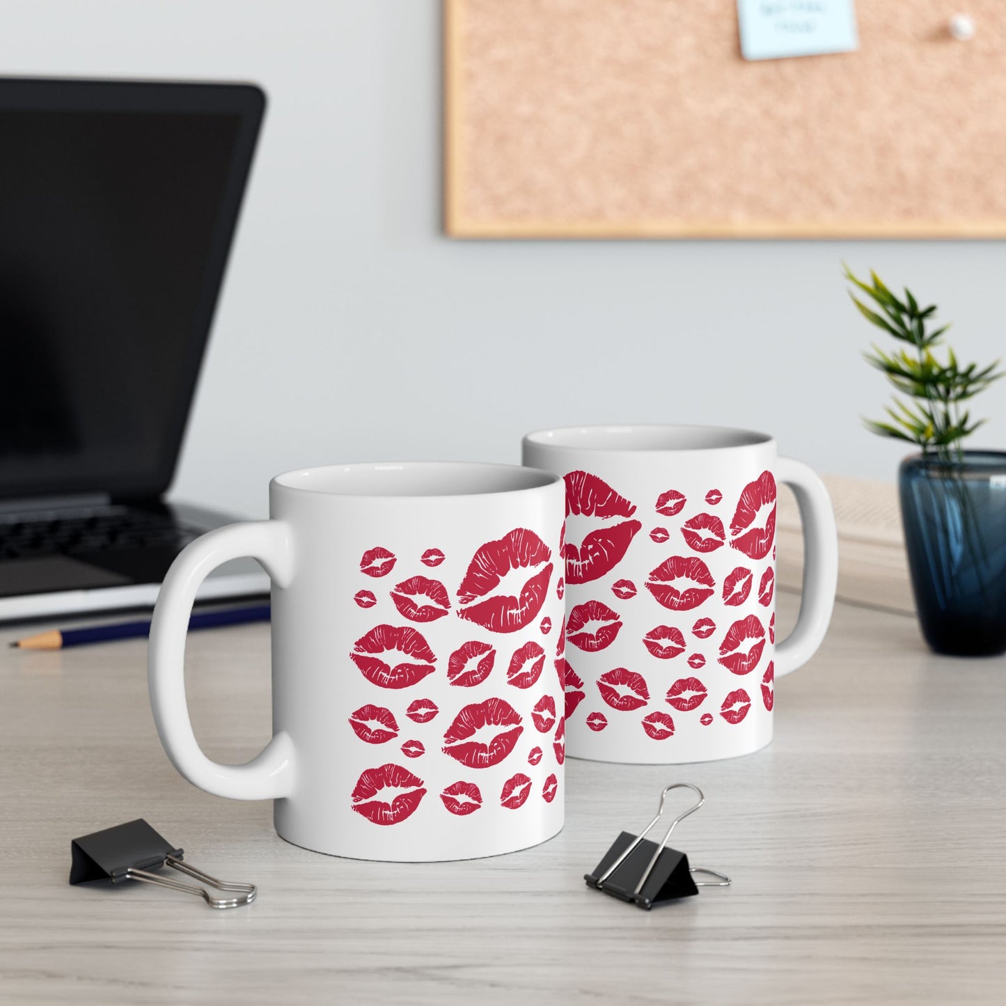 Romantic Kiss Print Ceramic Mug, Perfect for Valentine's Day Gift, Couples Coffee Mug, Lip Print Tea Cup, Cute Kitchen Decor