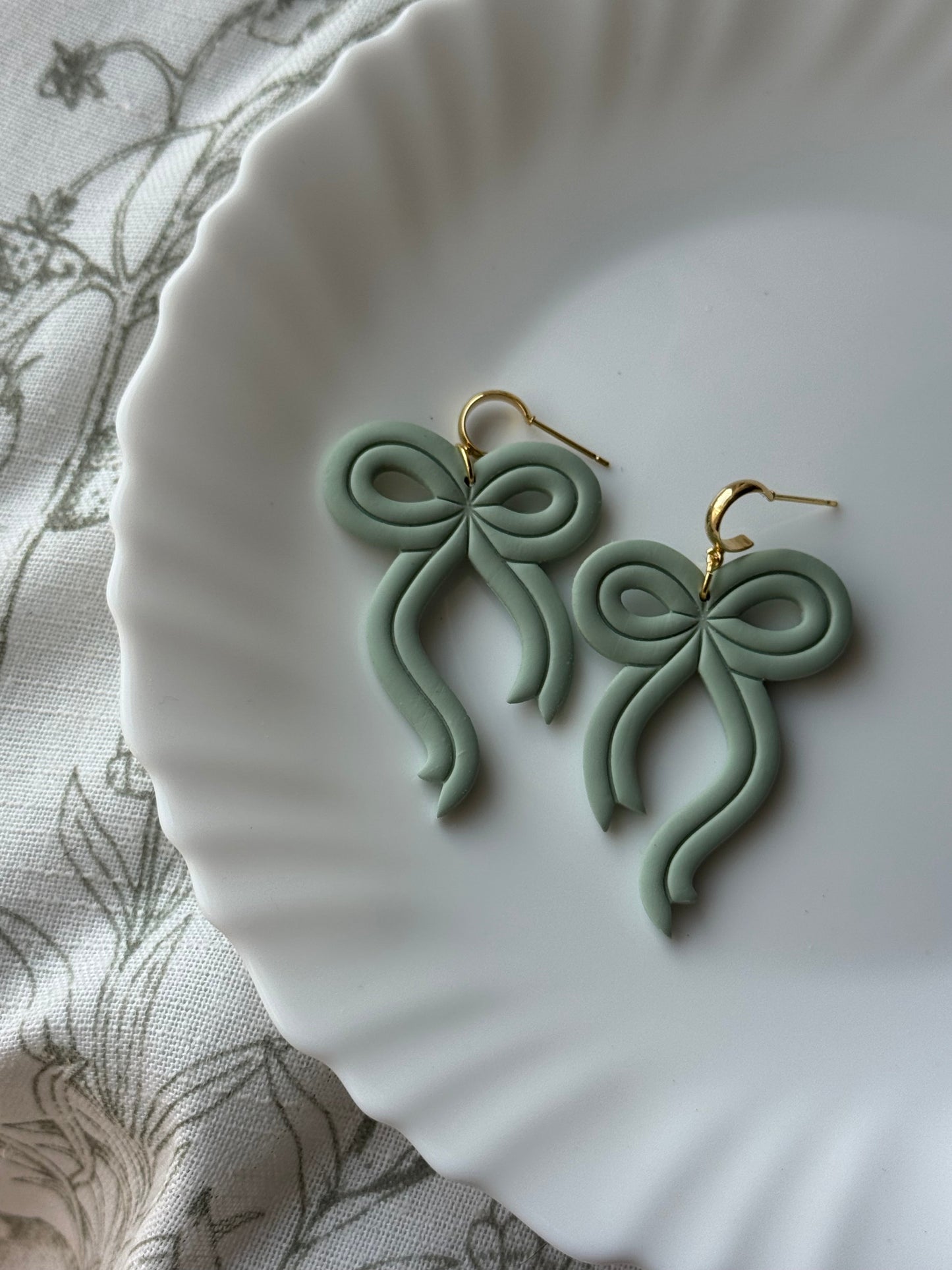 Beau Ties, in Soft Sage