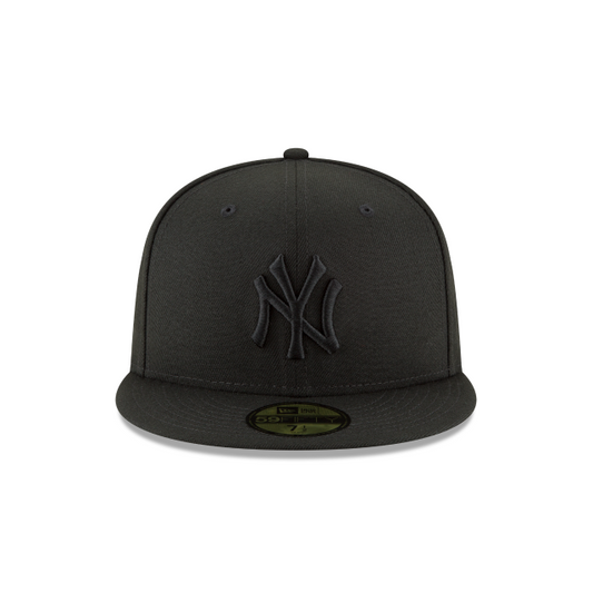 New York Yankees - 59Fifty Blackout Basic Men's Hat, New Era