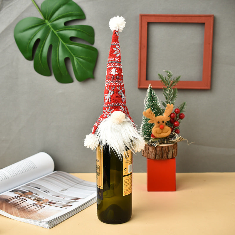 Christmas decorative items, knitted elderly wine bottle covers, figurines, wine caps, wine bottle decorations, gift bags