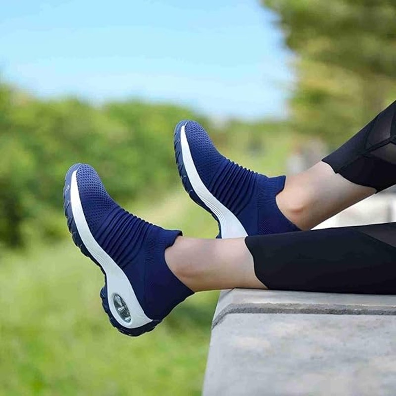 STQ Women Size 9.5 Navy Slip On Arch Support Orthopedic Breathable Mesh Sneakers