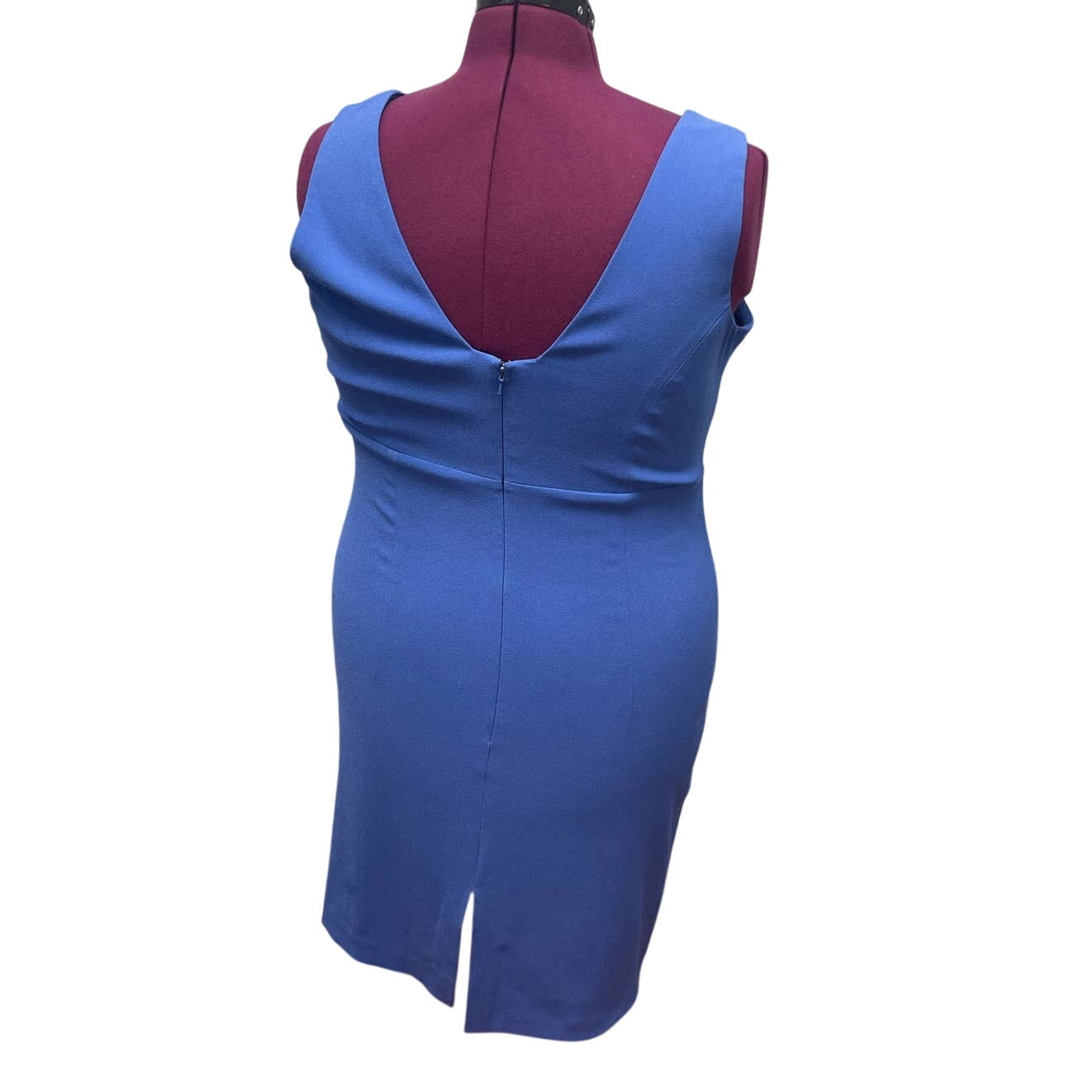 Amanda Smith Plus Size 16 Sleeveless Deep V-Neck Body Con Stretchy Midi Dress