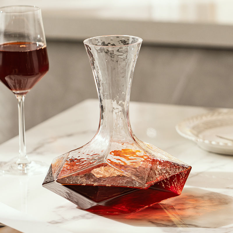 Wine Decanter Cube Diamond Breathable Rapid Wine Bottle for Home Luxury High-End Glass Red Wine Aerator
