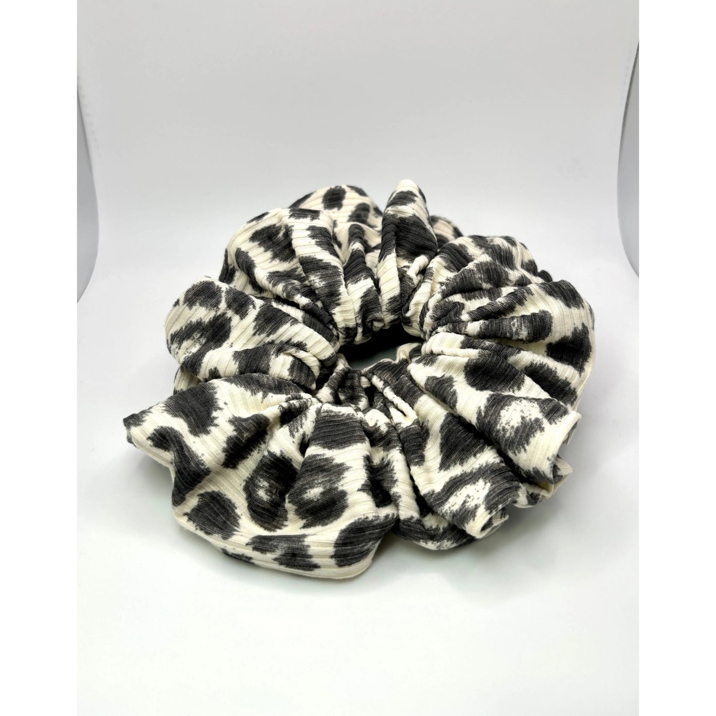 Grey Cheetah Ribbed Scrunchie