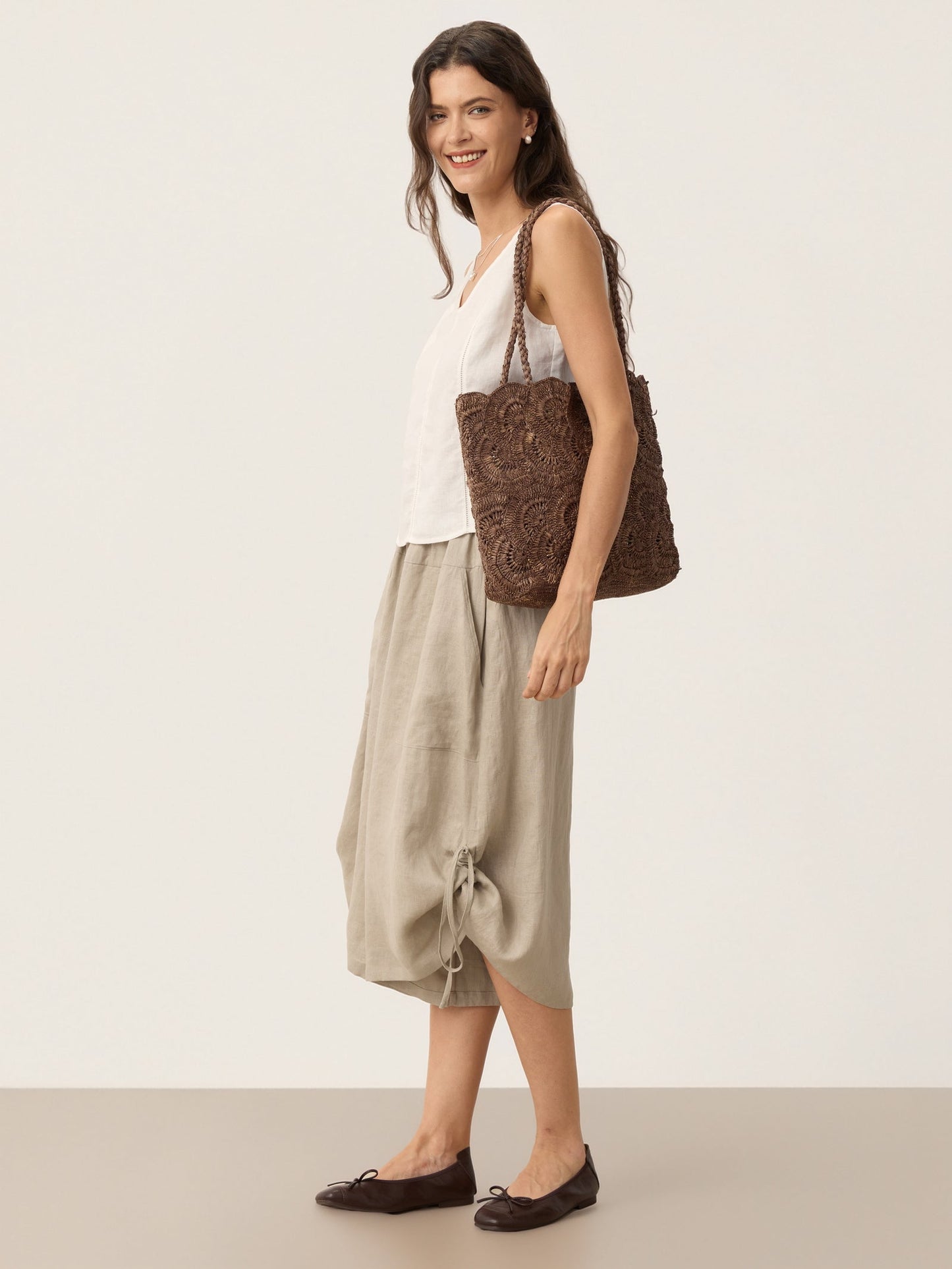 Handwoven Raffia Floral Pattern Tote Bag