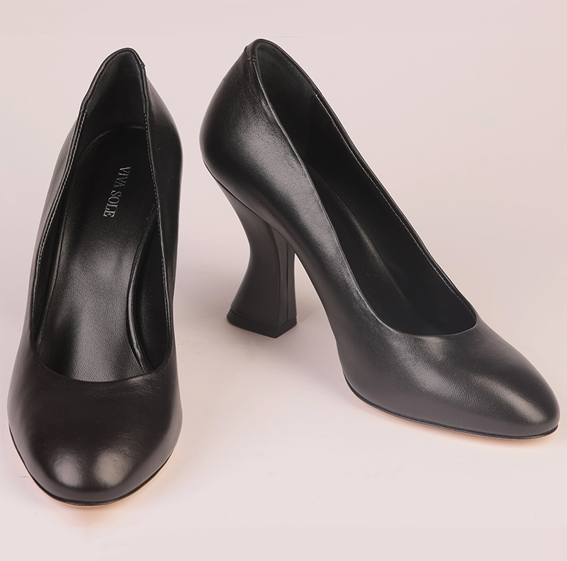 MIDNIGHT MUSE – Black Nappa Pump