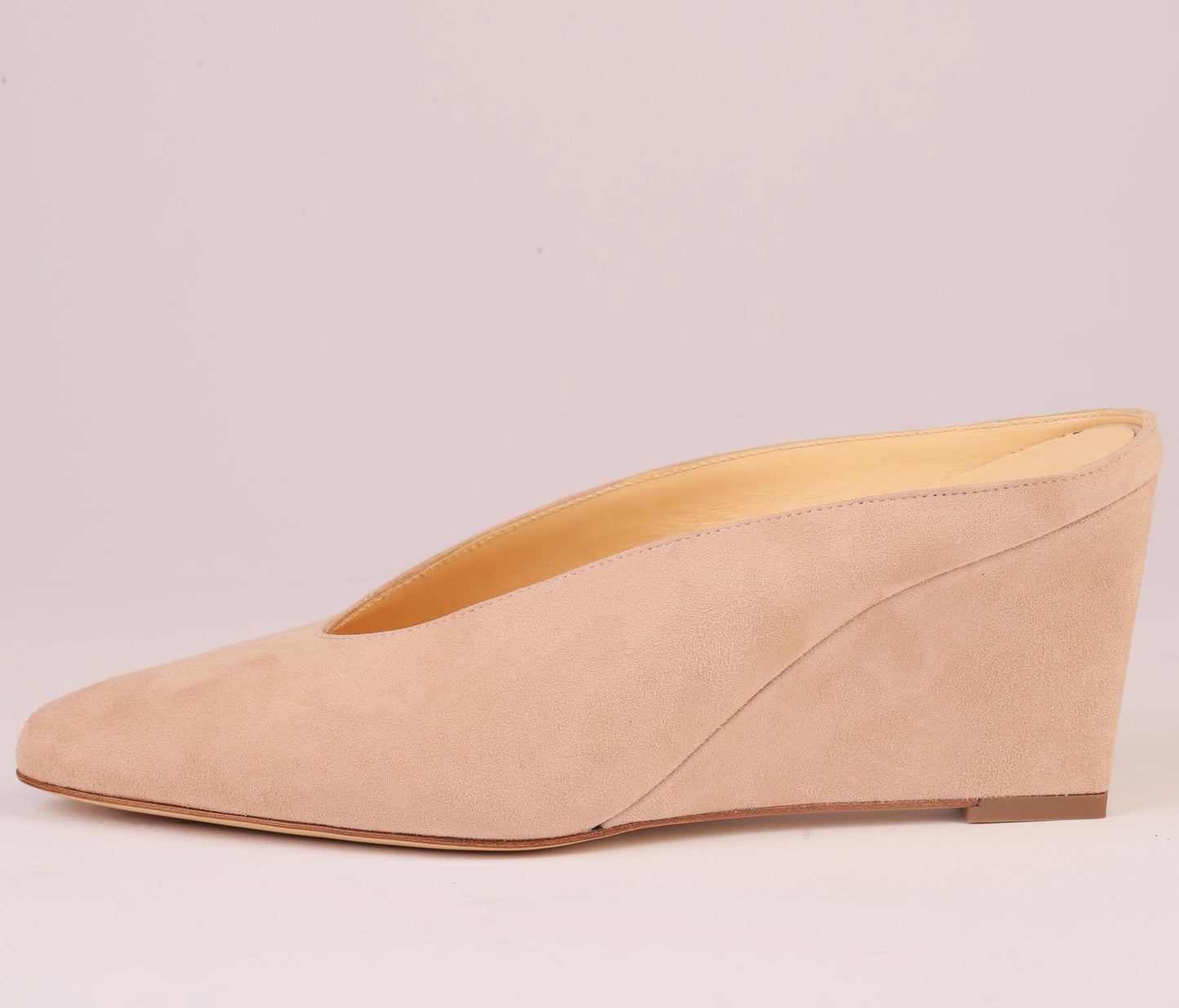 ÉTOILE WEDGE – Powder Suede Mule