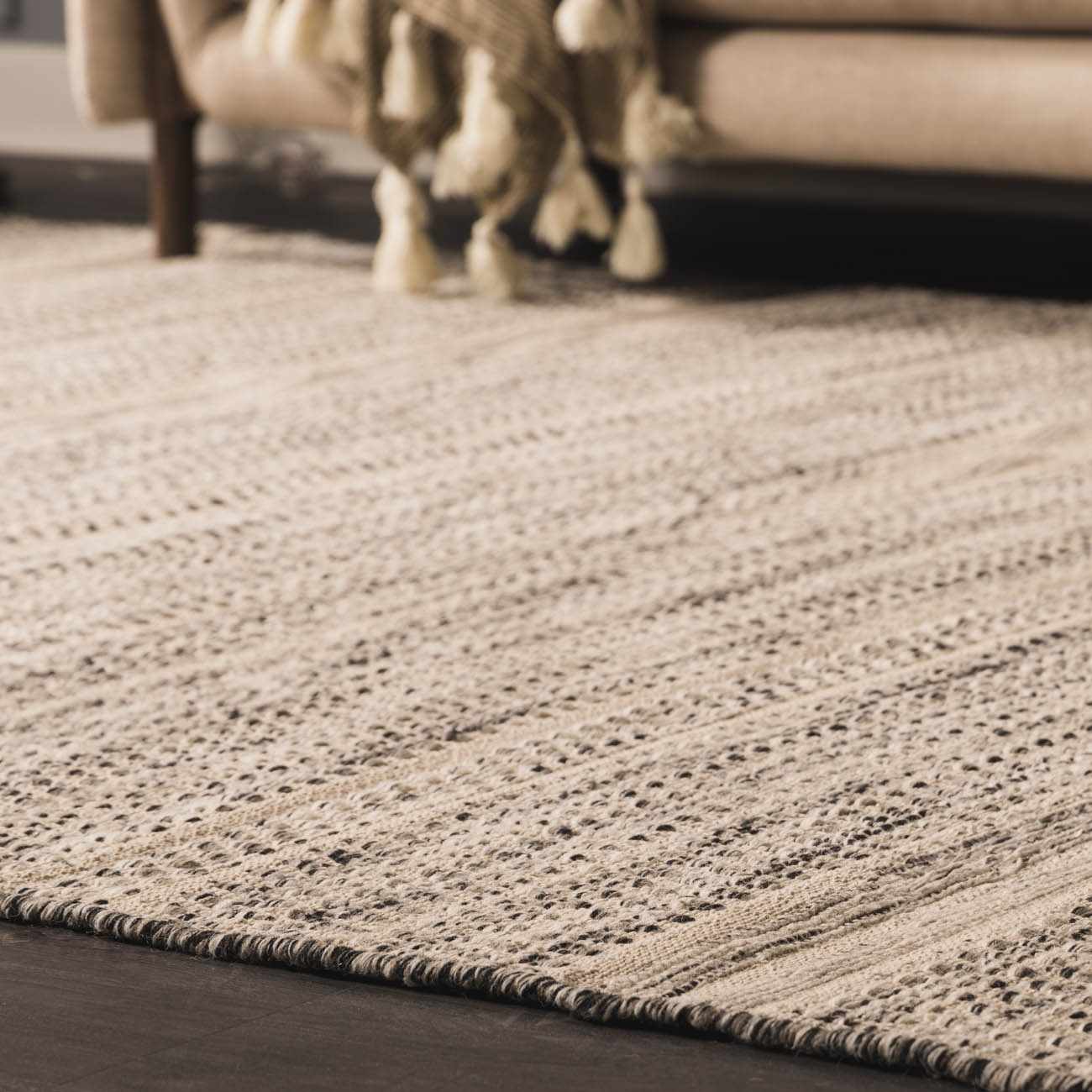 Arabi Wool Area Rug-3