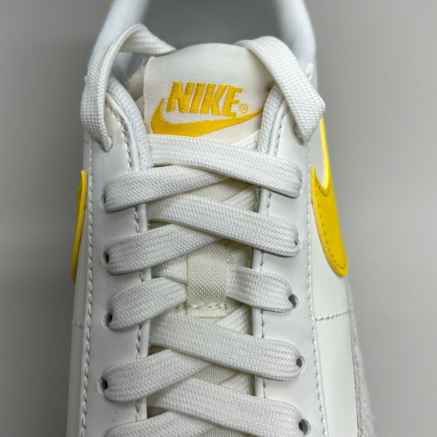 NIKE Blazer Low Cut Platform Sneaker Sz Women's 7.5 Men's 6 Yellow/Grey/White