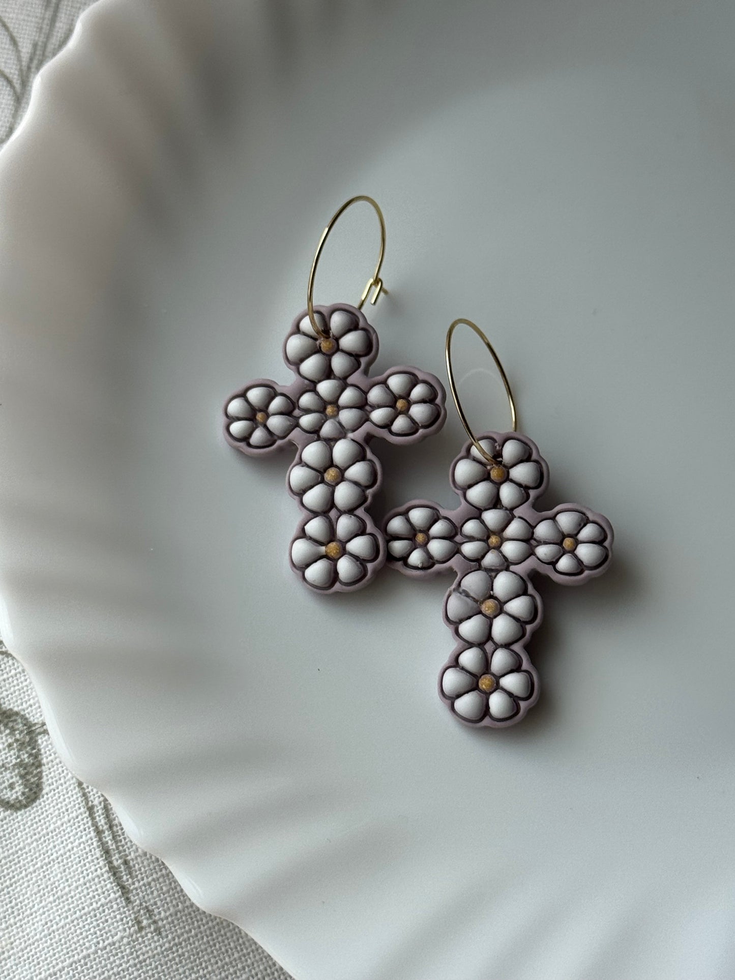 Daisy Crosses